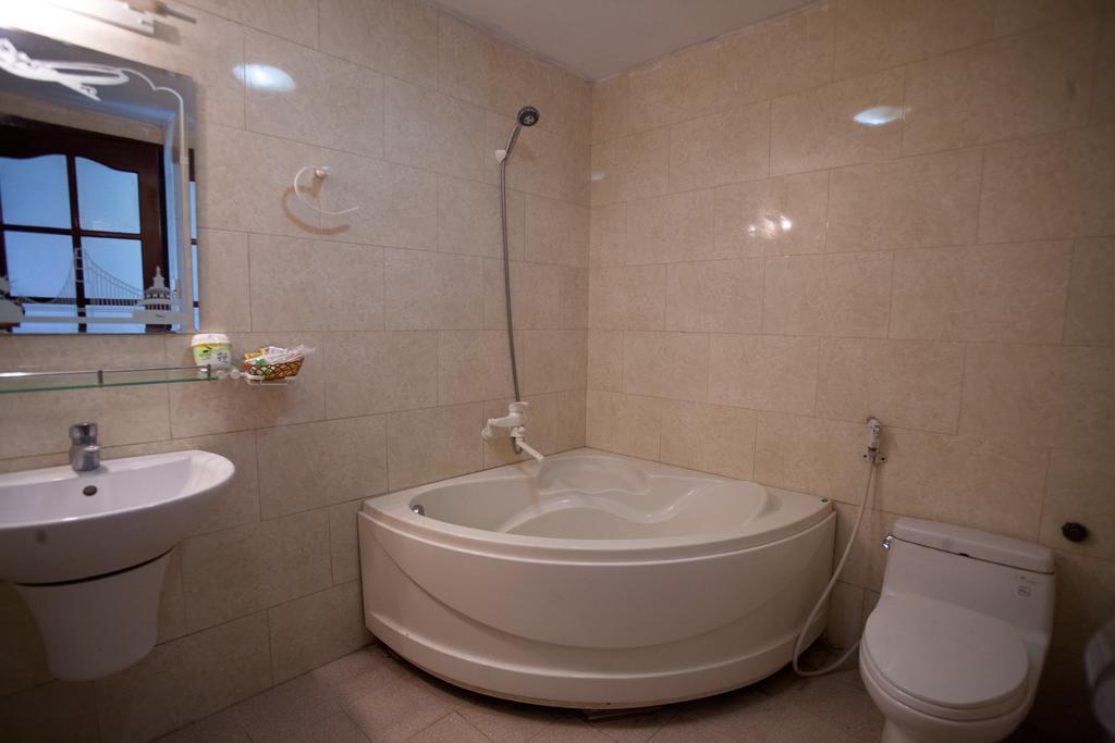 Golden Gate 1 Hotel Da Nang Habitación foto